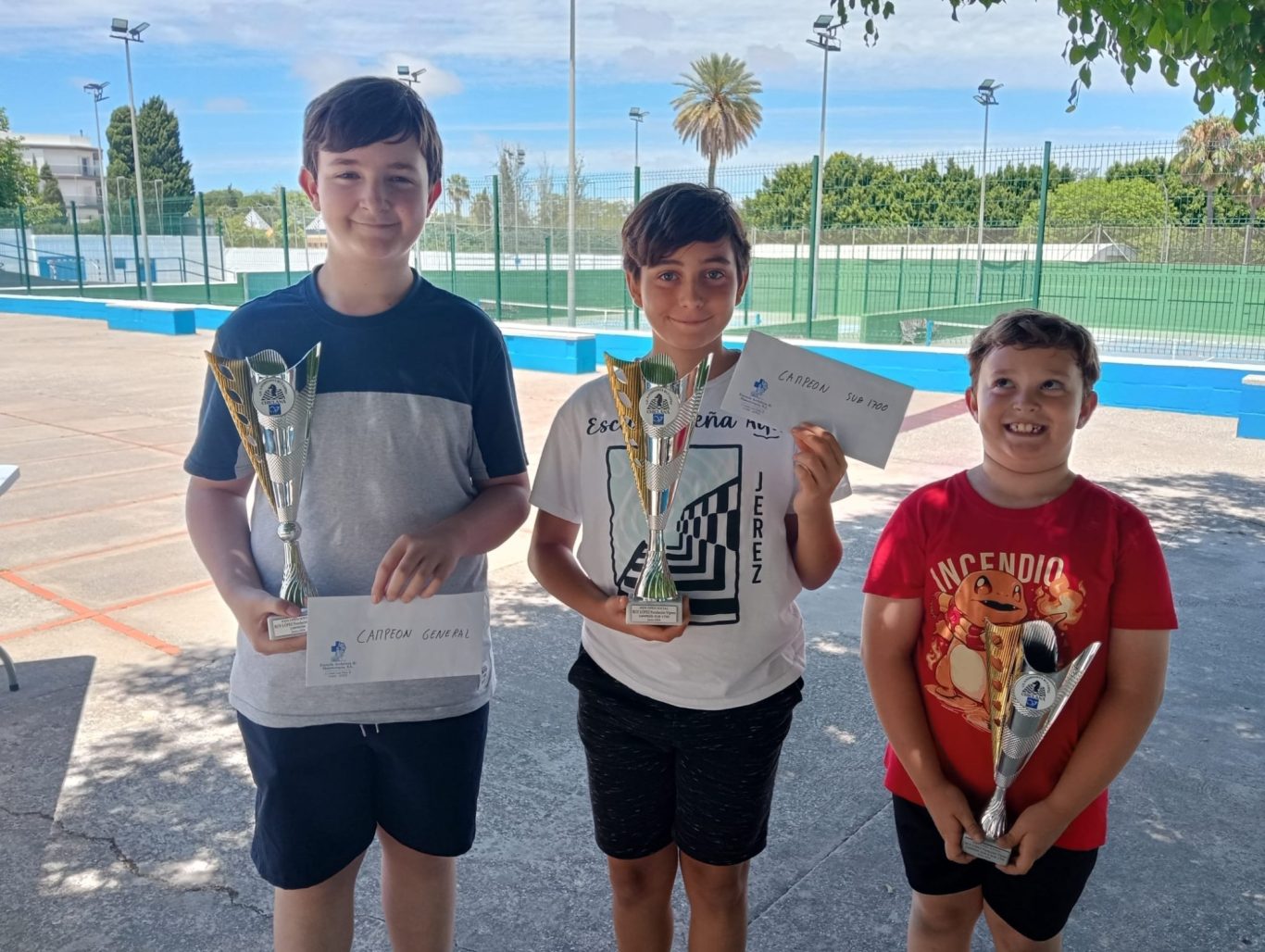 GABI, ANDRÉS Y ALBERTO CAMPEONES DEL OPEN DE CHICLANA
